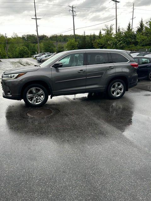 2017 Toyota Highlander Limited