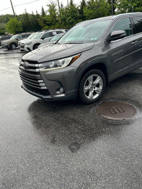 2017 Toyota Highlander Limited