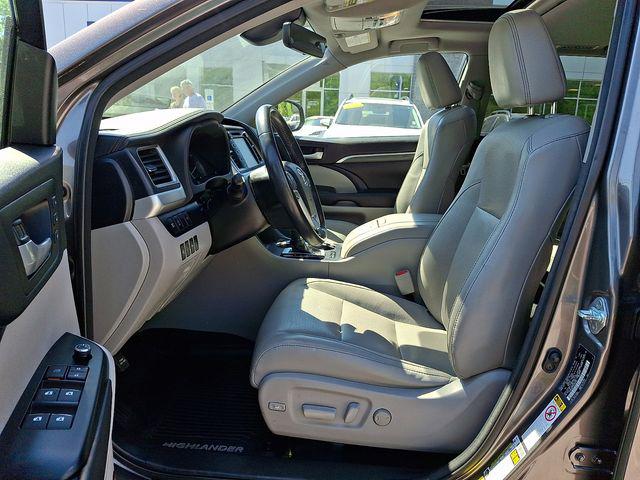 2017 Toyota Highlander Limited