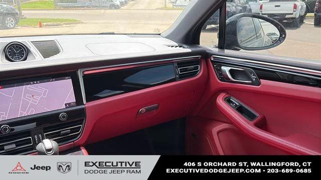 2024 Porsche Macan Base