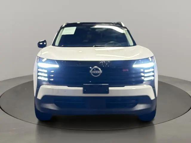 2025 Nissan Kicks SR FWD