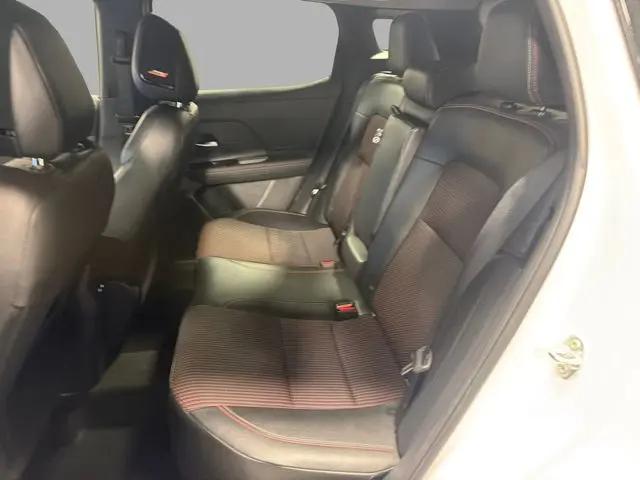 2025 Nissan Kicks SR FWD