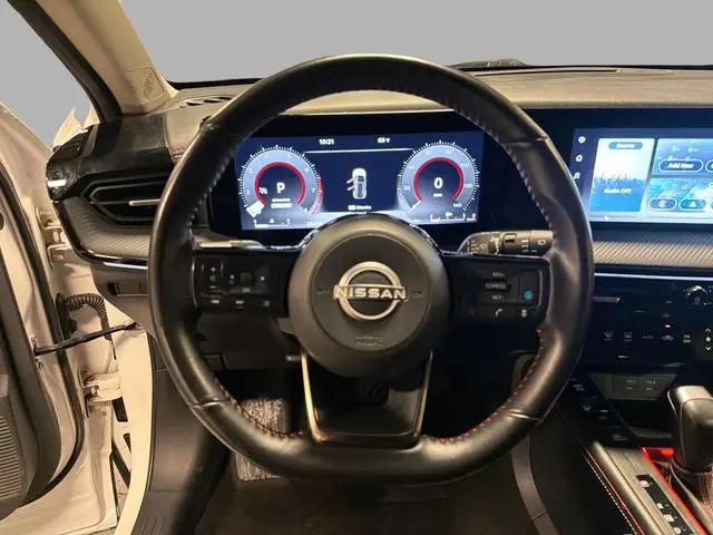 2025 Nissan Kicks SR FWD