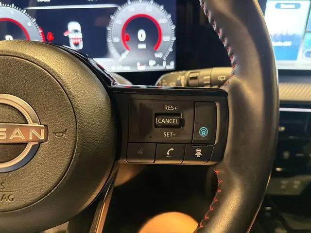 2025 Nissan Kicks SR FWD