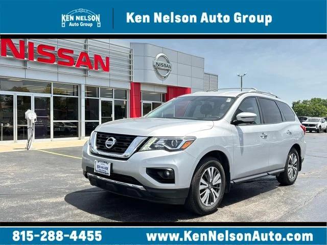 2017 Nissan Pathfinder SL for sale in Dixon, IL