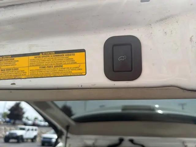 2014 Toyota Sienna XLE V6 8 Passenger