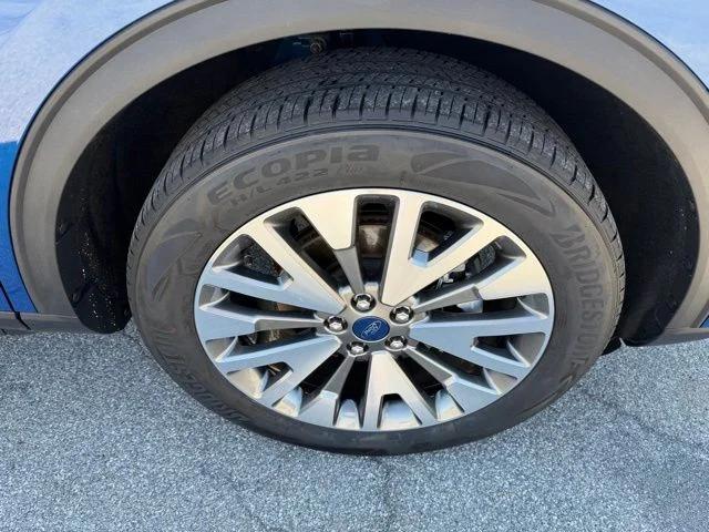 2022 Ford Escape Titanium
