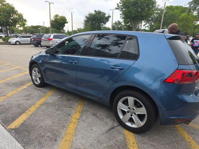 2017 Volkswagen Golf Unknown