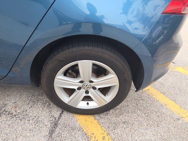 2017 Volkswagen Golf Unknown