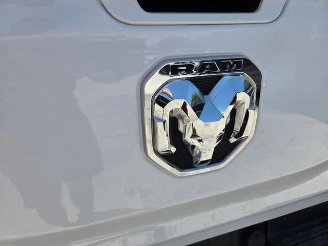 2020 Ram 1500 Big Horn Crew Cab 4x2 5'7" Box