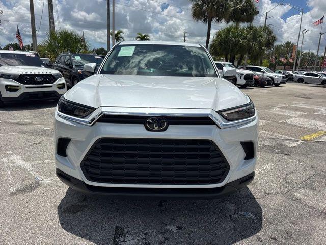 2025 Toyota Grand Highlander LE