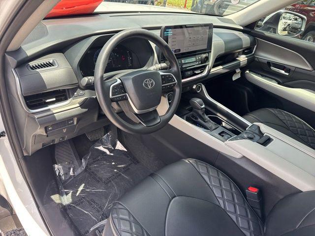 2025 Toyota Grand Highlander LE