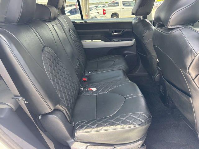 2025 Toyota Grand Highlander LE