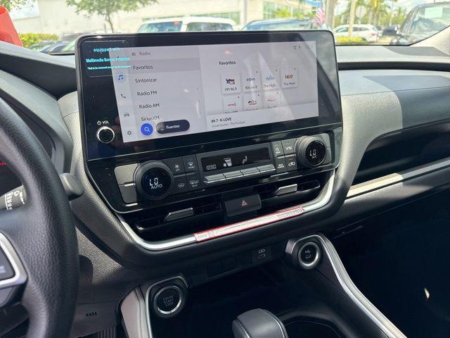 2025 Toyota Grand Highlander LE