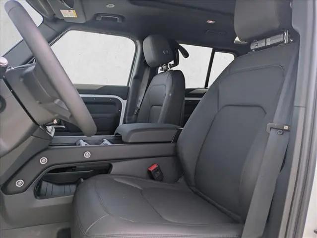 2026 Land Rover Defender P400 X-Dynamic SE