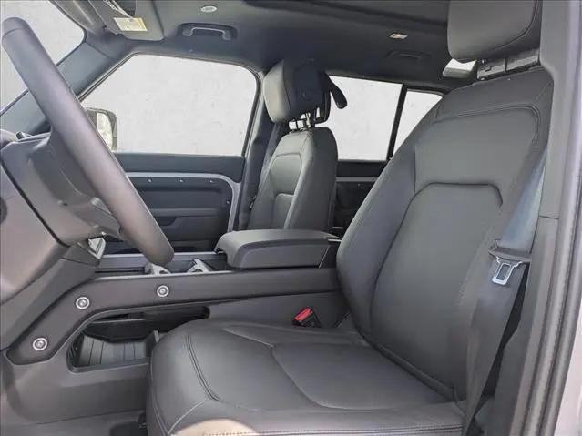 2026 Land Rover Defender P400 X-Dynamic SE