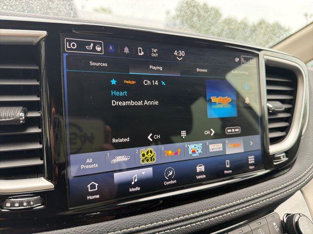2023 Chrysler Pacifica Touring L AWD