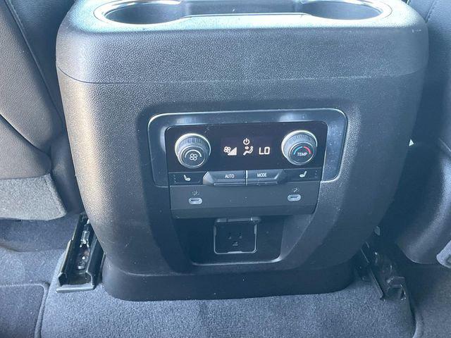 2023 Chevrolet Suburban 4WD Premier