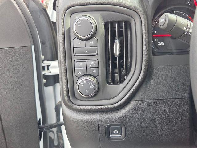 2025 Chevrolet Silverado 2500HD 4WD Crew Cab Standard Bed Custom