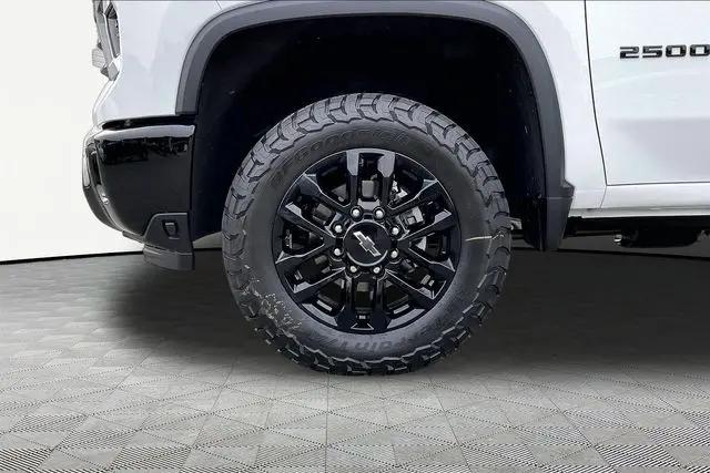 2026 Chevrolet Silverado 2500HD Crew Cab, Standard Bed, LT, 4WD
