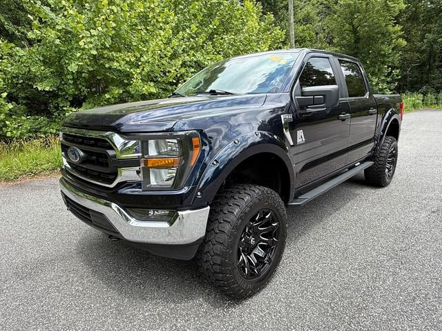 2023 Ford F-150 XLT Crew 4WD V8 Lifted