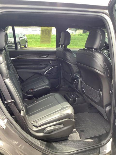 2023 Jeep Grand Cherokee L Overland 4x4