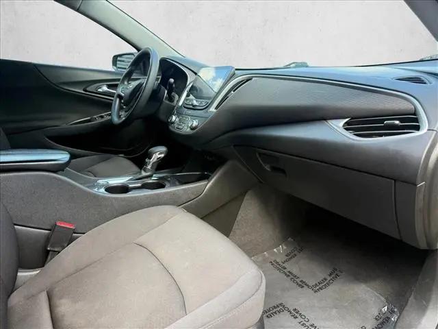 2022 Chevrolet Malibu FWD LT