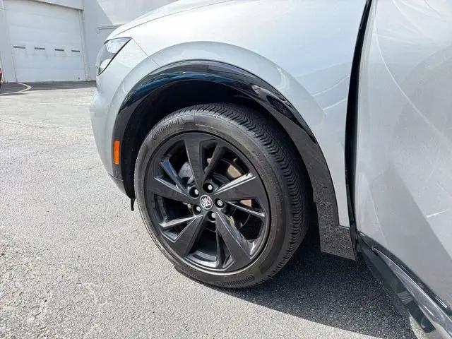 2023 Buick Envision Essence AWD