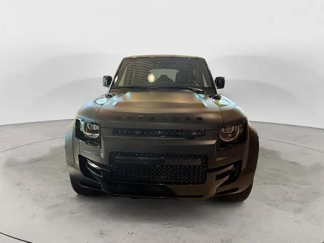 2026 Land Rover Defender P635 OCTA