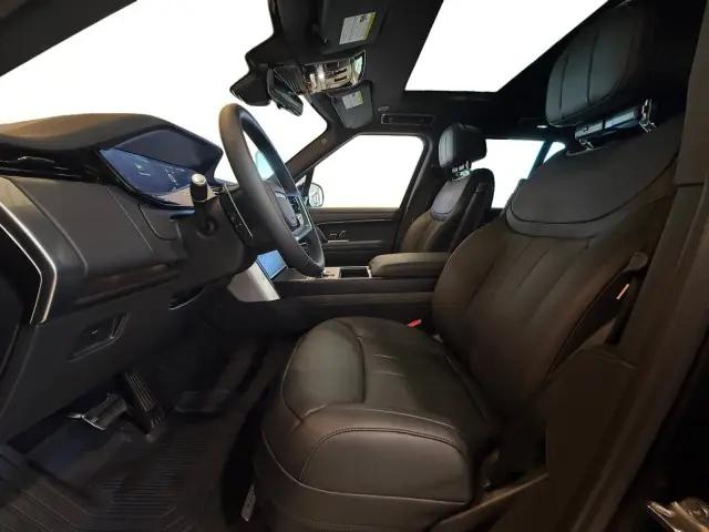 2026 Land Rover Range Rover P400 SE