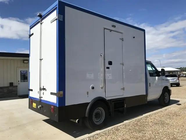 2023 Ford E-350 Cutaway Base