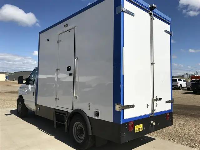2023 Ford E-350 Cutaway Base