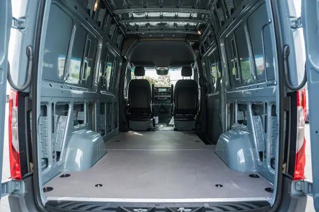 2024 Mercedes-Benz Sprinter 2500 Standard Roof 4-Cyl Diesel HO