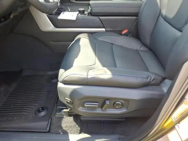 2026 Toyota Tundra Platinum CrewMax 5.5' Bed