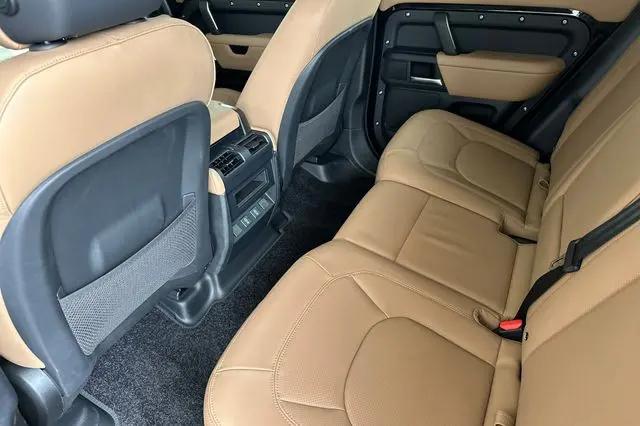 2026 Land Rover Defender P400 X-Dynamic SE