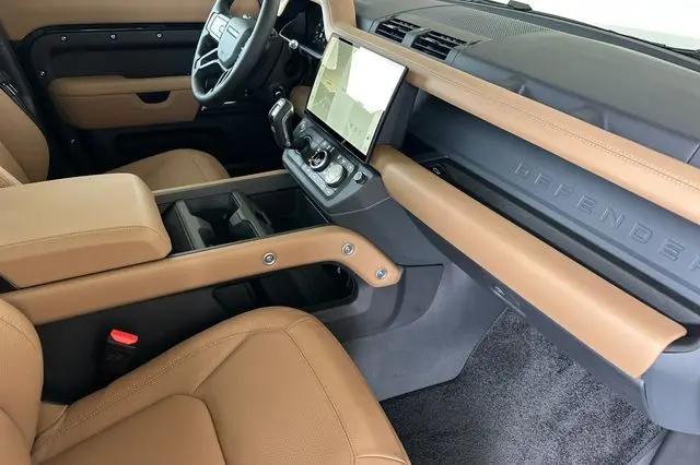 2026 Land Rover Defender P400 X-Dynamic SE
