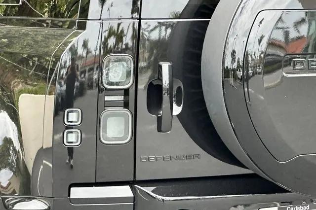 2026 Land Rover Defender P400 X-Dynamic SE