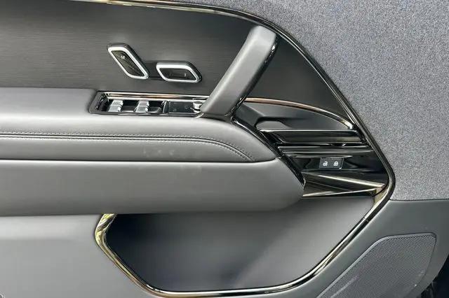 2026 Land Rover Range Rover Sport P460e Dynamic SE
