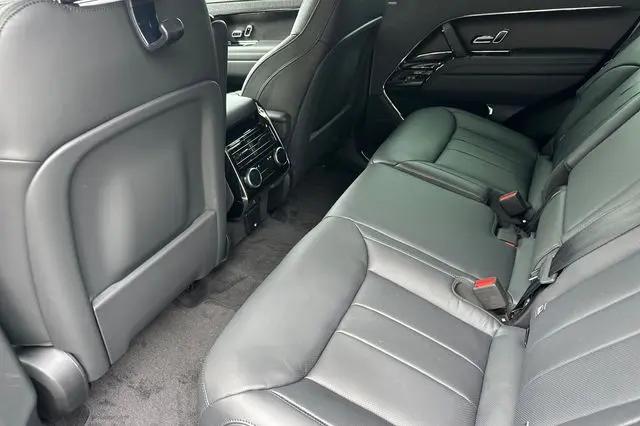 2026 Land Rover Range Rover Sport P460e Dynamic SE