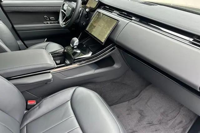 2026 Land Rover Range Rover Sport P460e Dynamic SE
