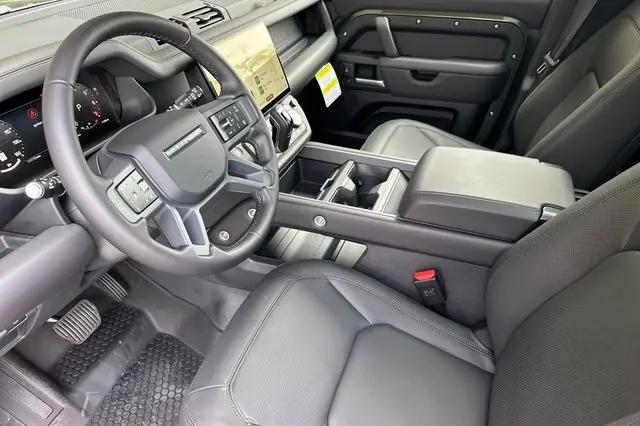 2026 Land Rover Defender P400 X-Dynamic SE