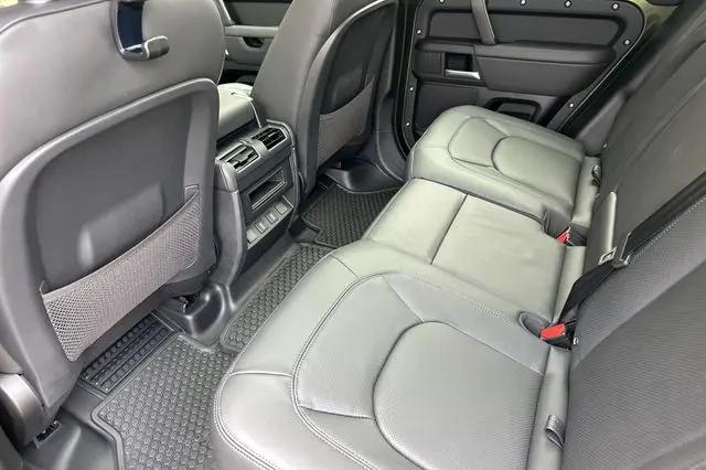 2026 Land Rover Defender P400 X-Dynamic SE
