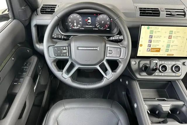 2026 Land Rover Defender P400 X-Dynamic SE