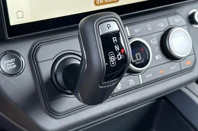 2026 Land Rover Defender P400 X-Dynamic SE