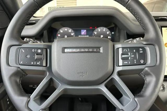 2026 Land Rover Defender P400 X-Dynamic SE