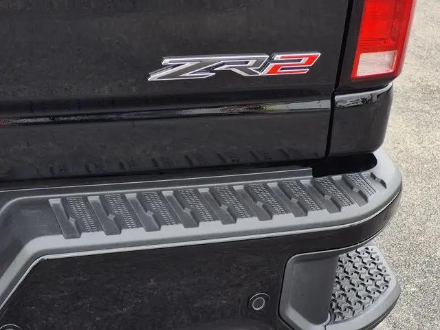 2025 Chevrolet Silverado 2500HD 4WD Crew Cab Standard Bed ZR2