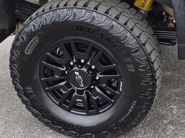 2025 Chevrolet Silverado 2500HD 4WD Crew Cab Standard Bed ZR2