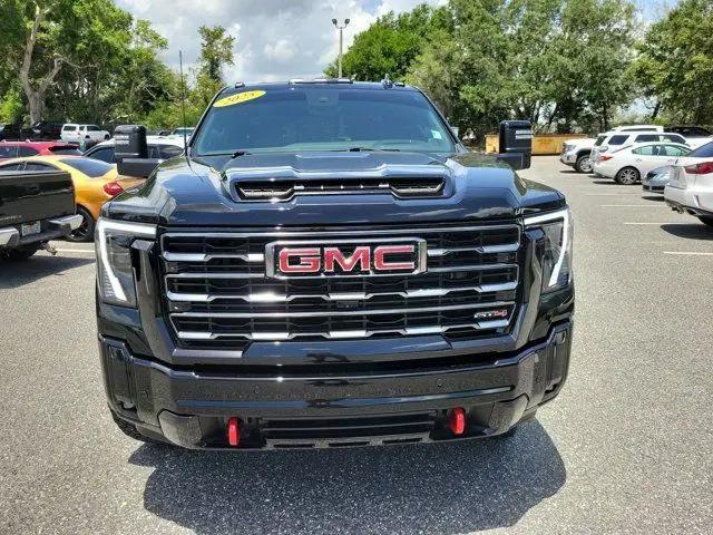 2025 GMC Sierra 2500HD 4WD Crew Cab Standard Bed AT4