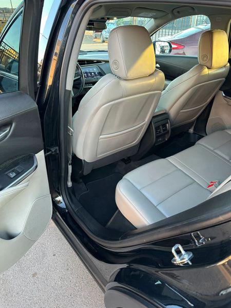 2023 Cadillac XT4 AWD Premium Luxury