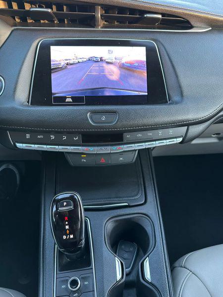 2023 Cadillac XT4 AWD Premium Luxury